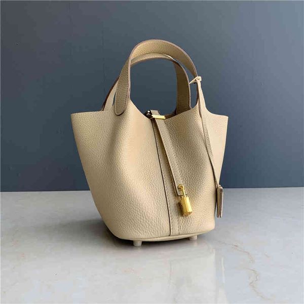 brand h handbags orange 2023 fresh goods first layer cowhide fashion versatile vegetable basket leisure pure leather simple portab
brand h handbags orange 2023 fresh goods first layer cowhide fashion versatile vegetable basket leisure pure leather simple portab