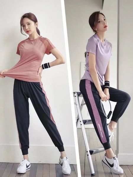 strip reflective quick yoga drying women's back mesh short sleeve fitness suit loose running pants show thin, Gray
strip reflective quick yoga drying women's back mesh short sleeve fitness suit loose running pants show thin, Gray