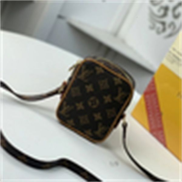 cross brand designer luxury m68668 women's bag, shoulder bag, body messenger bag handbags iconic handles shoulder bags bag totes clutch
cross brand designer luxury m68668 women's bag, shoulder bag, body messenger bag handbags iconic handles shoulder bags bag totes clutch