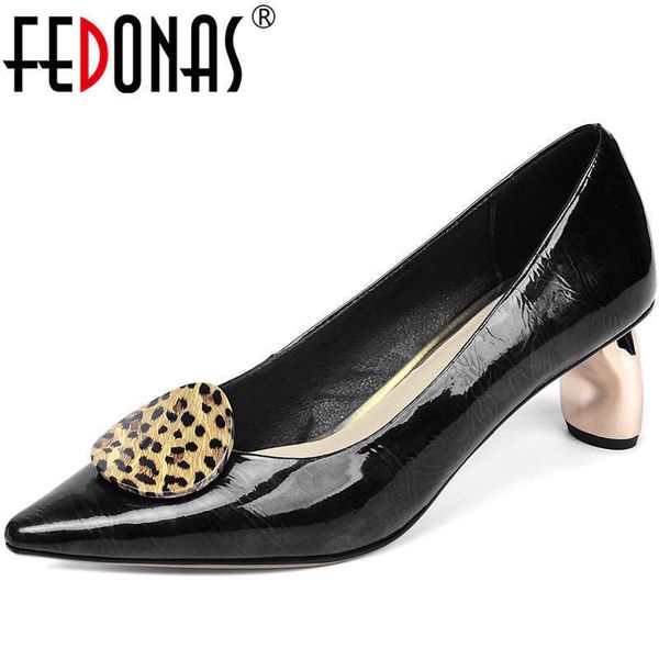 leopard print spring summer patent leather strange heels pumps point toe women shoes brand elegant woman 210528, Black
leopard print spring summer patent leather strange heels pumps point toe women shoes brand elegant woman 210528, Black