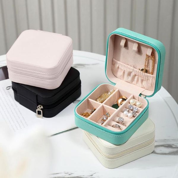jewelry pouches, bags organizer hook design anti-fade faux leather women storage case travel box, Pink;blue
jewelry pouches, bags organizer hook design anti-fade faux leather women storage case travel box, Pink;blue