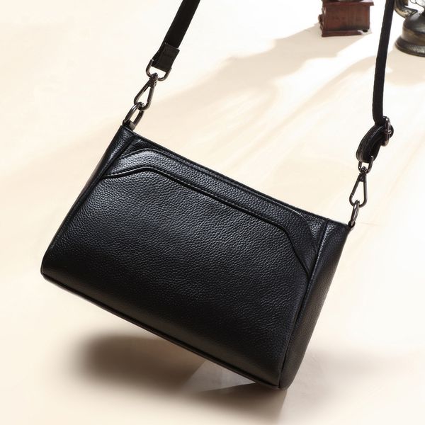 the first layer and of leather handbags bag fashion shoulder 2021 summer spring new diagonal small square vumba
the first layer and of leather handbags bag fashion shoulder 2021 summer spring new diagonal small square vumba