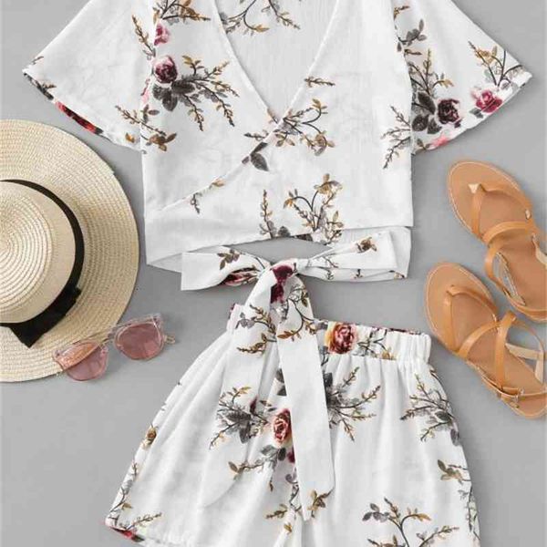pants & capris summer irregular chalaza hem shorts women short sleeve loose deep v collar flower two-piece two piece clothing suit set women, Black;white
pants & capris summer irregular chalaza hem shorts women short sleeve loose deep v collar flower two-piece two piece clothing suit set women, Black;white