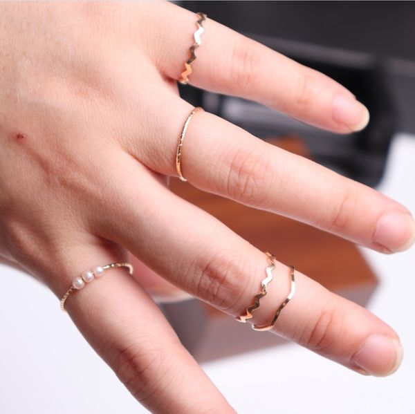 factory wholesale fashionn version minimalist versatile wave fashion temperament elegant personality pearl multi piece ring hand jewelry d, Silver
factory wholesale fashionn version minimalist versatile wave fashion temperament elegant personality pearl multi piece ring hand jewelry d, Silver