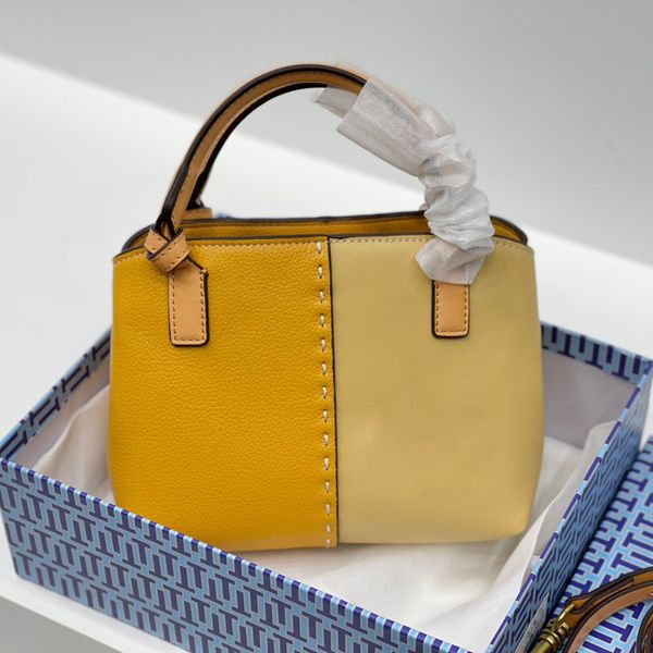 factory outlet design color matching layer lychee grain cowhide car sewing magnetic buckle leisure mini portable single shoulder messenger b
factory outlet design color matching layer lychee grain cowhide car sewing magnetic buckle leisure mini portable single shoulder messenger b