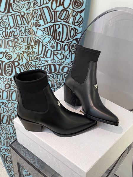 2022 designer australian women boots classic clear mini dune buckle australia womens girls lady boot 35-40 -b261, Black
2022 designer australian women boots classic clear mini dune buckle australia womens girls lady boot 35-40 -b261, Black