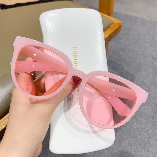 square sunglasses woman sweet sun galsses women elegant fashion korean trendy shade euewear uv400 ladies travel zonnebril dames, White;black
square sunglasses woman sweet sun galsses women elegant fashion korean trendy shade euewear uv400 ladies travel zonnebril dames, White;black