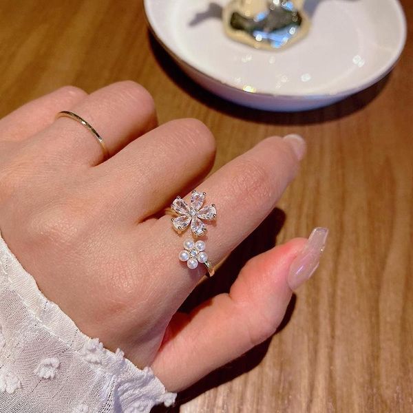 stud luxury shiny rhinestones flower rings for women gold color metallic faux pearls floral adjusting open ring party wedding jewelry, Golden;silver
stud luxury shiny rhinestones flower rings for women gold color metallic faux pearls floral adjusting open ring party wedding jewelry, Golden;silver