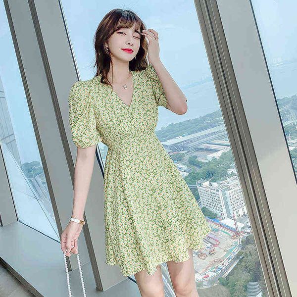 woman casual dresses 2022 summer french floral dresses fruit green waist closing holiday skirt, Black;gray
woman casual dresses 2022 summer french floral dresses fruit green waist closing holiday skirt, Black;gray