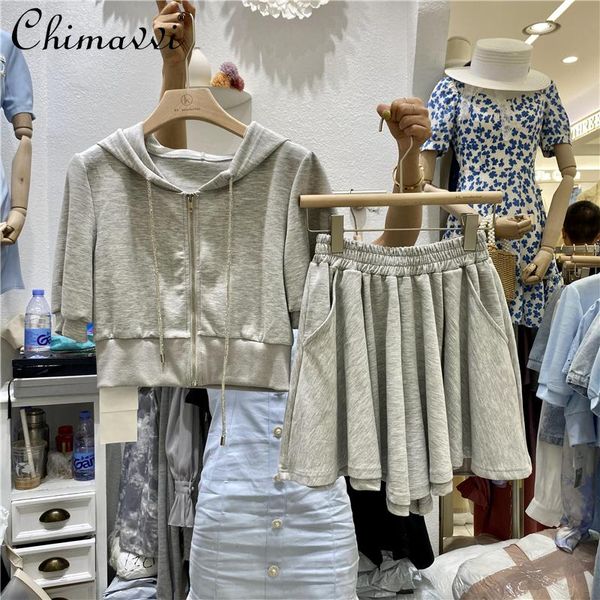 women's tracksuits 2021 summer women solid color zipper hooded short elastic waist ruffled wide leg shorts casual sports suit for, Gray
women's tracksuits 2021 summer women solid color zipper hooded short elastic waist ruffled wide leg shorts casual sports suit for, Gray