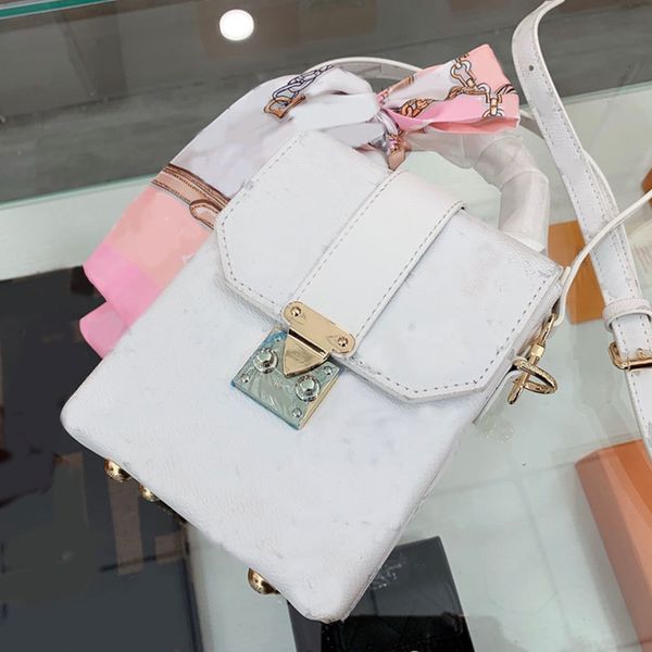 quality box mobile phone bag ladies leather crossbody bags women flip messagner handbag letter old flower wallet
quality box mobile phone bag ladies leather crossbody bags women flip messagner handbag letter old flower wallet
