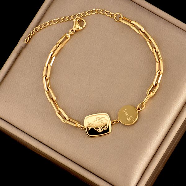 stainless steel charm bracelets design woman man lady bracelet luxury designer couple gift for boy girl friend silver gold jewelry fashion p, Golden;silver
stainless steel charm bracelets design woman man lady bracelet luxury designer couple gift for boy girl friend silver gold jewelry fashion p, Golden;silver