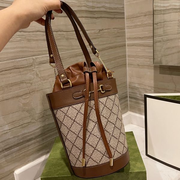 bucket bags fashion women crossbody handbag quality luxurys rs leather woven letter bag clutch ladies 2021 shoulder purse handbags metallic
bucket bags fashion women crossbody handbag quality luxurys rs leather woven letter bag clutch ladies 2021 shoulder purse handbags metallic