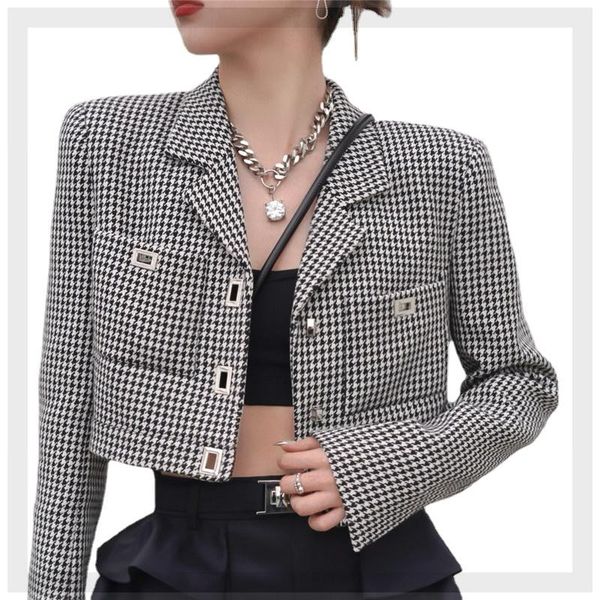 women's jackets plaid short coats for women 2021 long sleeve single breasted ladies all match high waist autumn fashion, Black;brown
women's jackets plaid short coats for women 2021 long sleeve single breasted ladies all match high waist autumn fashion, Black;brown