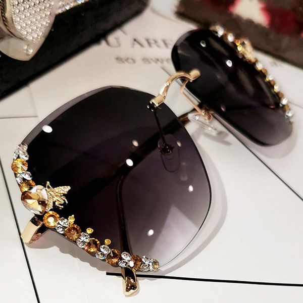 sunglasses 2021 frameless for women anti ultraviolet big face show thin net red, White;black
sunglasses 2021 frameless for women anti ultraviolet big face show thin net red, White;black