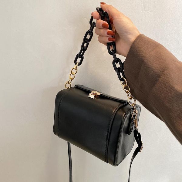 shoulder bags niche design bag female 2021 spring and summer trendy fashion all-match messenger net red portable box small square
shoulder bags niche design bag female 2021 spring and summer trendy fashion all-match messenger net red portable box small square