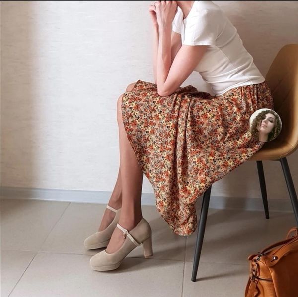 chiffon a-line skirt women plus size floral print long pleated skirt mujer maxi beach summer 2021 vintage elegant saia longa, Black;gray
chiffon a-line skirt women plus size floral print long pleated skirt mujer maxi beach summer 2021 vintage elegant saia longa, Black;gray