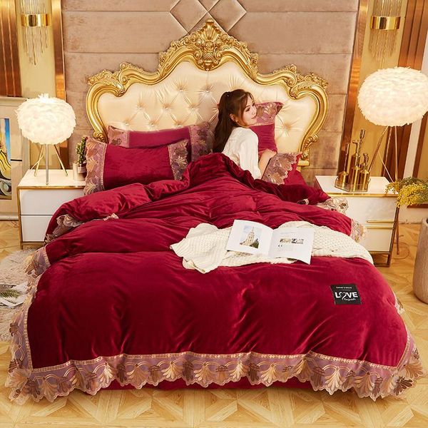 bedding sets 240x220cm solid color velvet duvet cover for household winter warmth thick flannel set king quilt 4pcs
bedding sets 240x220cm solid color velvet duvet cover for household winter warmth thick flannel set king quilt 4pcs