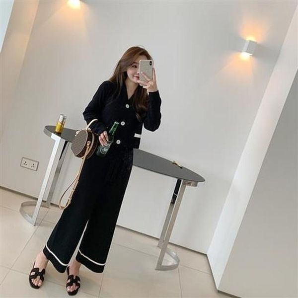 women's two piece pants 2021 autumn women fashion knit v-neck cardigan sweater korean style loose wide leg suit knitted two-piece set x, White
women's two piece pants 2021 autumn women fashion knit v-neck cardigan sweater korean style loose wide leg suit knitted two-piece set x, White