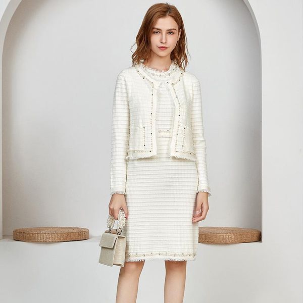 casual dresses knitted dress suit autumn / winter 2021 women's style, Black;gray
casual dresses knitted dress suit autumn / winter 2021 women's style, Black;gray
