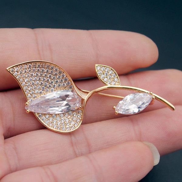 pins, brooches hermosa elegant floral shaped pins shiny white zircon women fashion jewelry brooch pretty bridal wedding gift, Gray
pins, brooches hermosa elegant floral shaped pins shiny white zircon women fashion jewelry brooch pretty bridal wedding gift, Gray