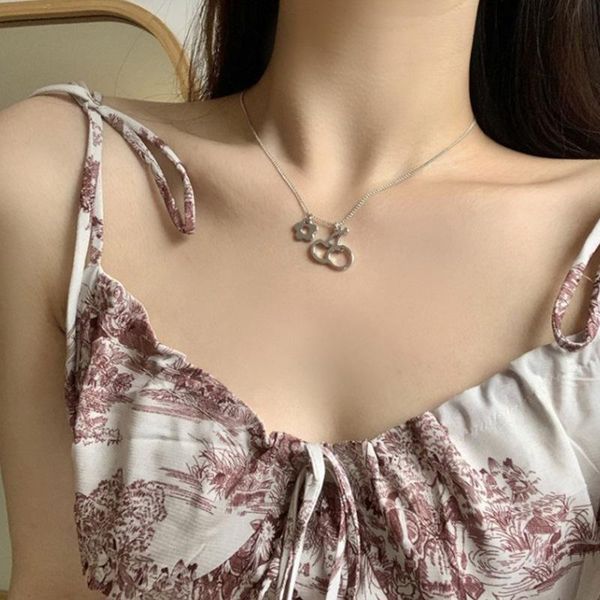 chains flower necklaces woman fruit necklace women korean cute girl fashion pendant lovers party jewelry trendy zinc alloy naszyjnik, Silver
chains flower necklaces woman fruit necklace women korean cute girl fashion pendant lovers party jewelry trendy zinc alloy naszyjnik, Silver