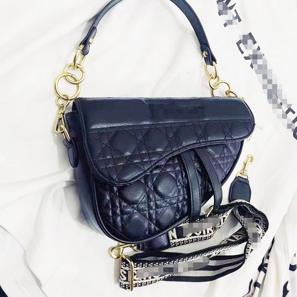 70% off 2021 new fabric shipping size solid color cover type medium saddle bag blue inner patch bag korean version bd4 / 8 rgfx
70% off 2021 new fabric shipping size solid color cover type medium saddle bag blue inner patch bag korean version bd4 / 8 rgfx