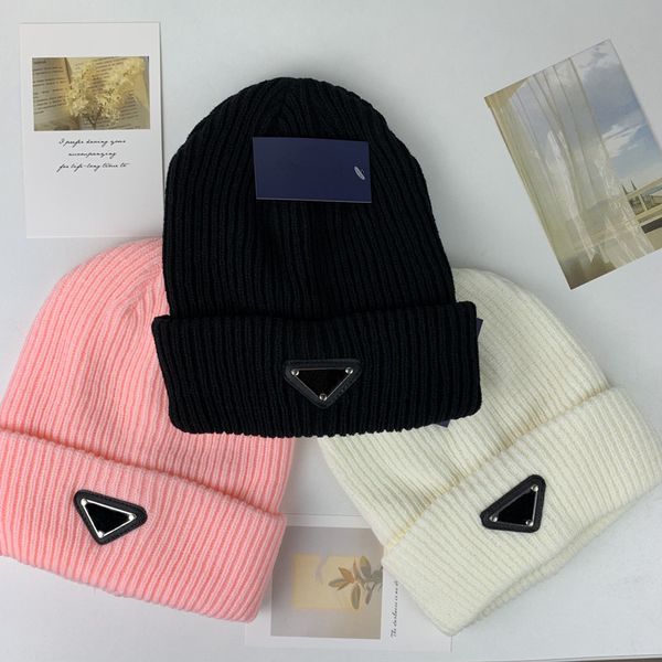 2021 autumn winter designer knitted hat fashion beanie men hat women hat warm cap, Blue;gray
2021 autumn winter designer knitted hat fashion beanie men hat women hat warm cap, Blue;gray