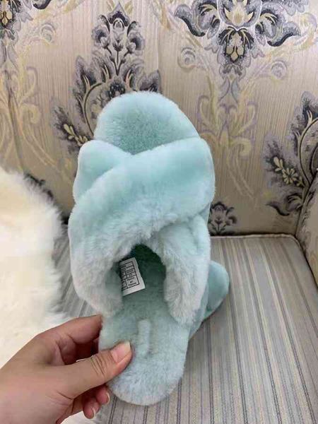 slippers integrated sheep fur cross slippers super light technology rubber outsole high density wool shoes size 35-40 208y, Black
slippers integrated sheep fur cross slippers super light technology rubber outsole high density wool shoes size 35-40 208y, Black