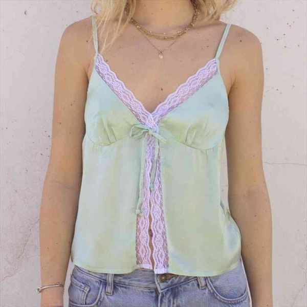 y2k aesthetic sleeveless v-neck cropped white lace satin cami hem slit spaghetti strap e-girl summer streetwear
y2k aesthetic sleeveless v-neck cropped white lace satin cami hem slit spaghetti strap e-girl summer streetwear