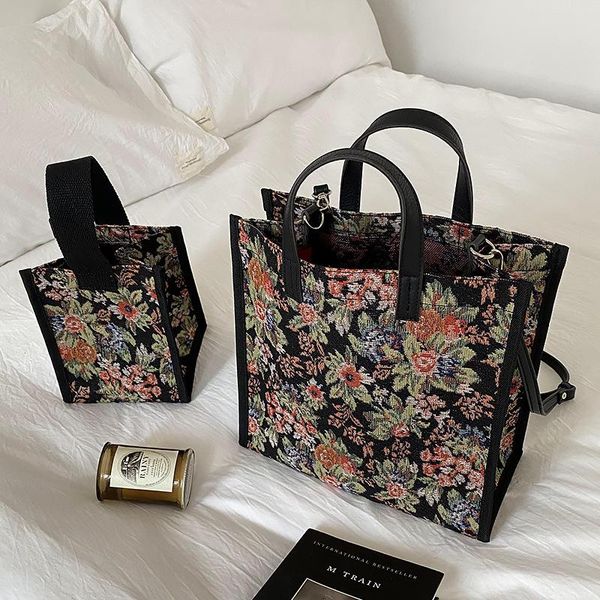 cross body vintage women floral shoulder bag waterproof handbag mini square canvas tote korean style female flower crossbody bags 2021
cross body vintage women floral shoulder bag waterproof handbag mini square canvas tote korean style female flower crossbody bags 2021