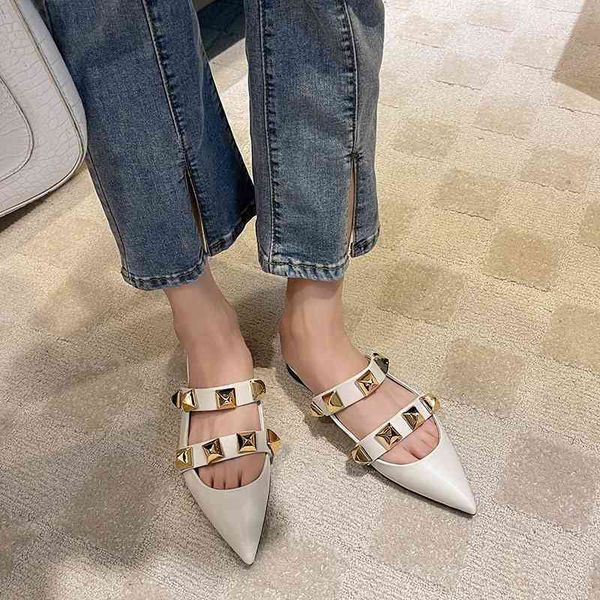 v 's new flat bottom pointed rivet shoes in 2021, Black
v 's new flat bottom pointed rivet shoes in 2021, Black