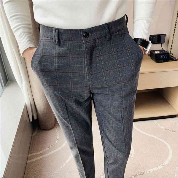 spring men plaid business dress pants fashion office work social suit pants male streetwear casual wedding trousers 28-38 210527, White;black
spring men plaid business dress pants fashion office work social suit pants male streetwear casual wedding trousers 28-38 210527, White;black