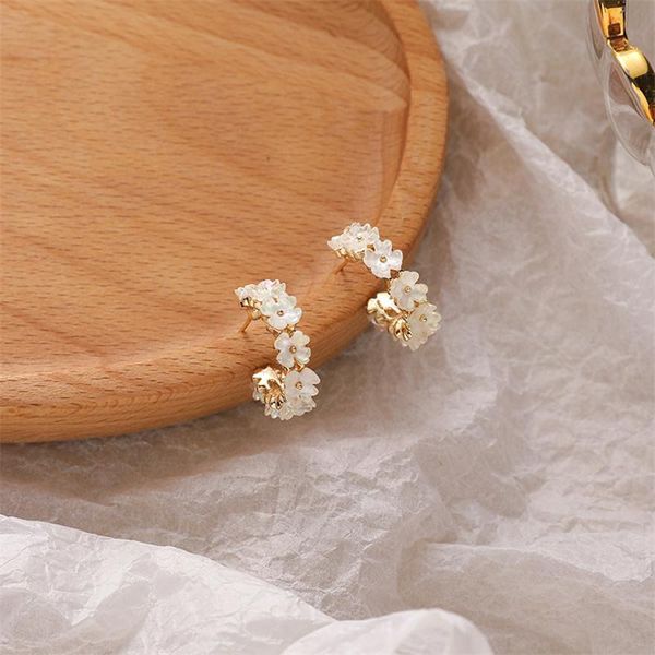 hoop & huggie classic simple jewelry shell round women earrings flower fashion circle female, Golden;silver
hoop & huggie classic simple jewelry shell round women earrings flower fashion circle female, Golden;silver