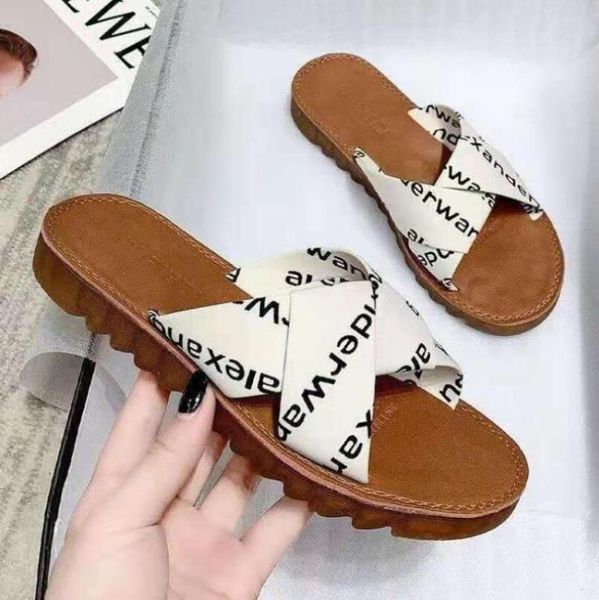slippers non-slip beef tendon bottom women fashion flat sandals flip-flops brand, Black
slippers non-slip beef tendon bottom women fashion flat sandals flip-flops brand, Black