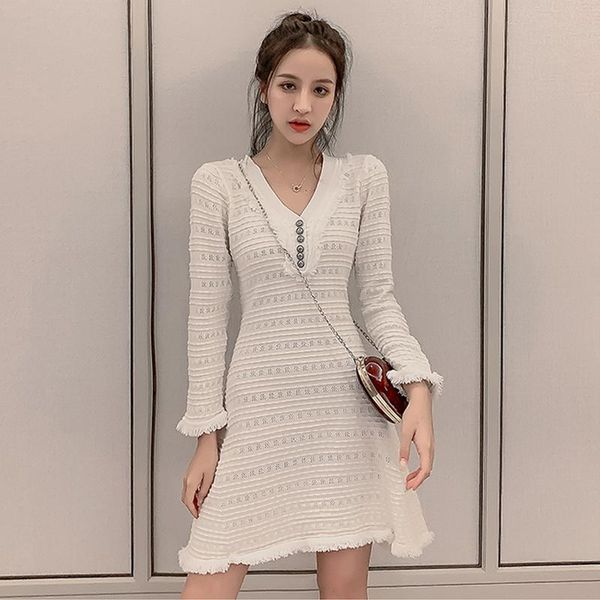 casual dresses fashion v-neck ladies slim solid 2021 autumn women swedet temperament korean midi high waist office party dress, Black;gray
casual dresses fashion v-neck ladies slim solid 2021 autumn women swedet temperament korean midi high waist office party dress, Black;gray