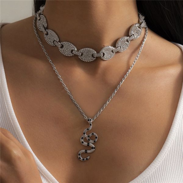 european cuban buckle snake pendant necklaces with full diamond alloy twist chain for women hip hop gold silver necklace ornaments 
european cuban buckle snake pendant necklaces with full diamond alloy twist chain for women hip hop gold silver necklace ornaments