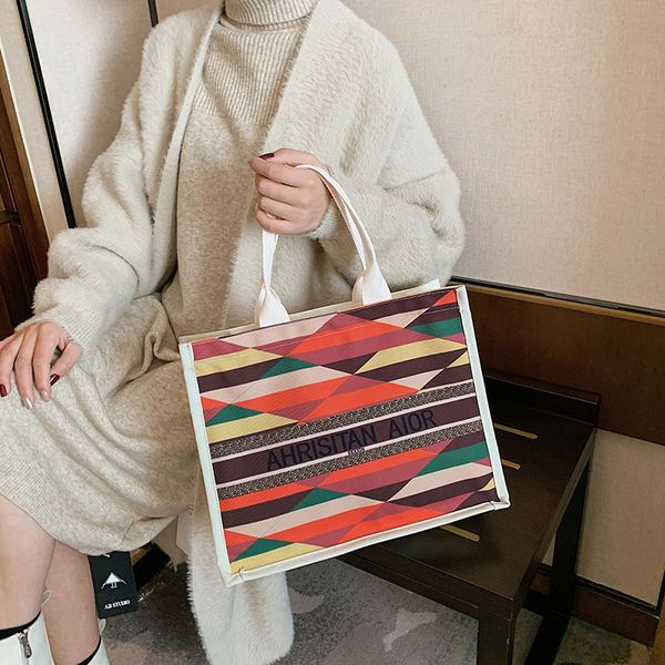 80% off outlet store new messenger bag red pattern canvas women's leisure one shoulder backpack trend mother's factory online sale, Black;red
80% off outlet store new messenger bag red pattern canvas women's leisure one shoulder backpack trend mother's factory online sale, Black;red