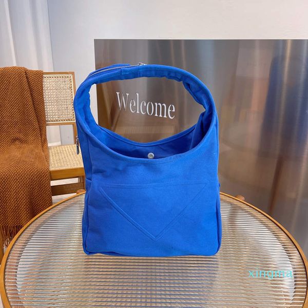 women shoulder bags 2021 autumn new fahsion handbags shopping-bags high-quality solid canvans tote-bags bucket-bags letter embossing 34*27cm
women shoulder bags 2021 autumn new fahsion handbags shopping-bags high-quality solid canvans tote-bags bucket-bags letter embossing 34*27cm