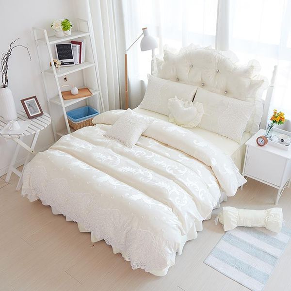 bedding sets 2021 luxury jacquard satin princess beige lace ruffles bedclothes king 4/6pcs girls duvet cover bed skirt
bedding sets 2021 luxury jacquard satin princess beige lace ruffles bedclothes king 4/6pcs girls duvet cover bed skirt