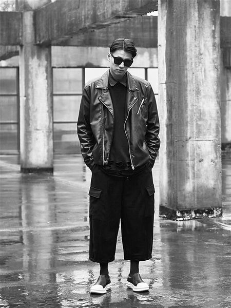 men's pants cargo yamamoto style large pocket decoration loose straight tube size casual, Black
men's pants cargo yamamoto style large pocket decoration loose straight tube size casual, Black
