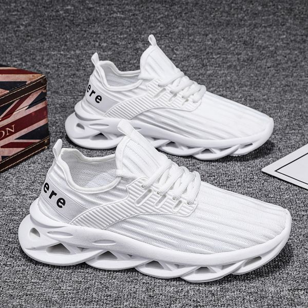 wholesale 2021 running shoes for men women sport super light breathable triple white blue outdoor sneakers eur 39-44 wy02-h917
wholesale 2021 running shoes for men women sport super light breathable triple white blue outdoor sneakers eur 39-44 wy02-h917