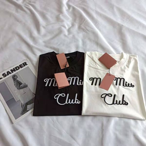 spring and summer 2021 new relaxed fashion brand miu home three dimensional embroidery short sleeve t-shirt women's round neck knitted, White
spring and summer 2021 new relaxed fashion brand miu home three dimensional embroidery short sleeve t-shirt women's round neck knitted, White