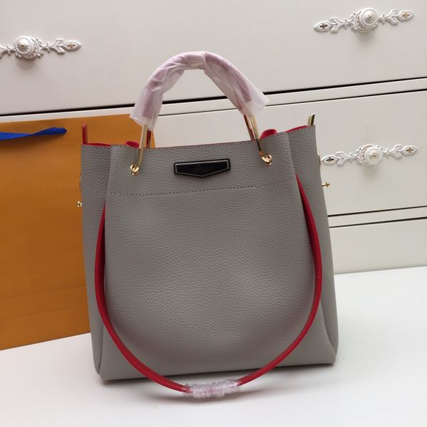 handbags purses shoulder bag string bag letterleather classic genuine leather fashion crossbody bags high-quality cluth bag 
handbags purses shoulder bag string bag letterleather classic genuine leather fashion crossbody bags high-quality cluth bag