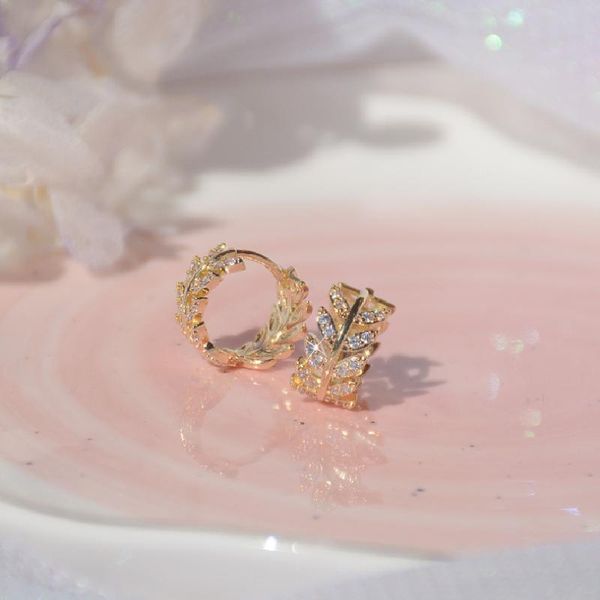 hoop & huggie korean minority design ear buckle leaf circle red personalized micro inlaid zircon exquisite temperament versatile earri, Golden;silver
hoop & huggie korean minority design ear buckle leaf circle red personalized micro inlaid zircon exquisite temperament versatile earri, Golden;silver