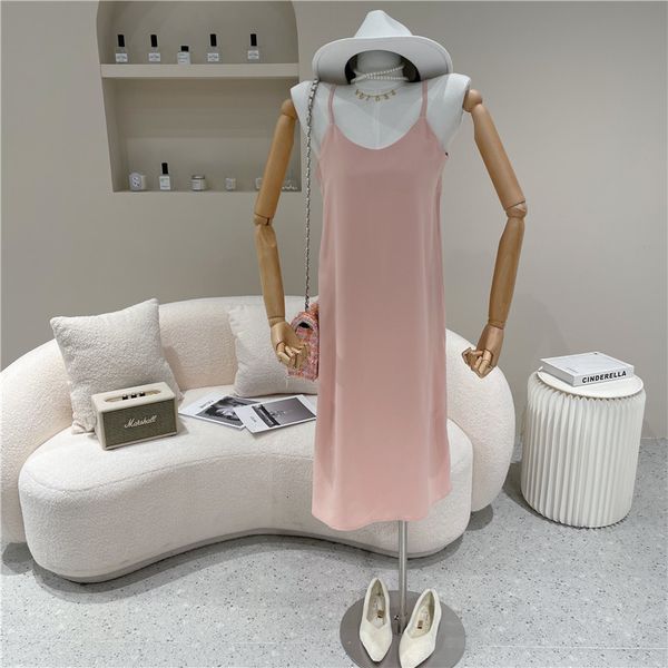 dresses spring female summer niche fashion design versatile loose temperament and simple v-neck hang dress, Black;gray
dresses spring female summer niche fashion design versatile loose temperament and simple v-neck hang dress, Black;gray