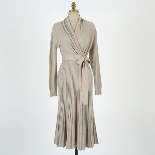 casual dresses swyivy knit dress female autumn and winter v-neck slim waist thin long sweater 2021 elegant lady, Black;gray
casual dresses swyivy knit dress female autumn and winter v-neck slim waist thin long sweater 2021 elegant lady, Black;gray