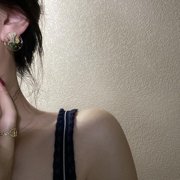 korean fashion real flower resin earrings female temperament 925 silver needle stud earring girl's unusual, Golden;silver
korean fashion real flower resin earrings female temperament 925 silver needle stud earring girl's unusual, Golden;silver