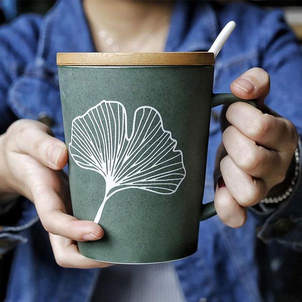 mugs 350/520ml leaf pattern ceramic coffee mug with lid spoon large capacity frosted water cup office tea kitchen utensils
mugs 350/520ml leaf pattern ceramic coffee mug with lid spoon large capacity frosted water cup office tea kitchen utensils