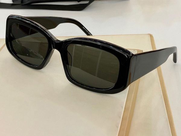 summer sunglasses for women and men style 418 anti-ultraviolet retro plate plank full frame special eyeglasses random box, White;black
summer sunglasses for women and men style 418 anti-ultraviolet retro plate plank full frame special eyeglasses random box, White;black